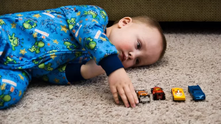 t25_otizmin-en-buyuk-belirtis-818